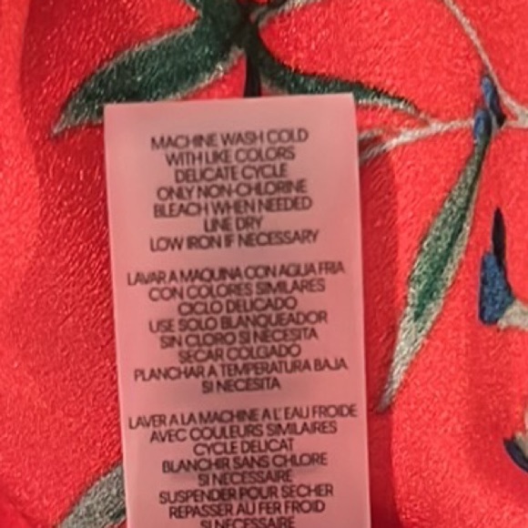 151. Calvin Klein Floral Print Roll Tab Sleeves Blouse in Vibrant Red, Size Med - Picture 12 of 14